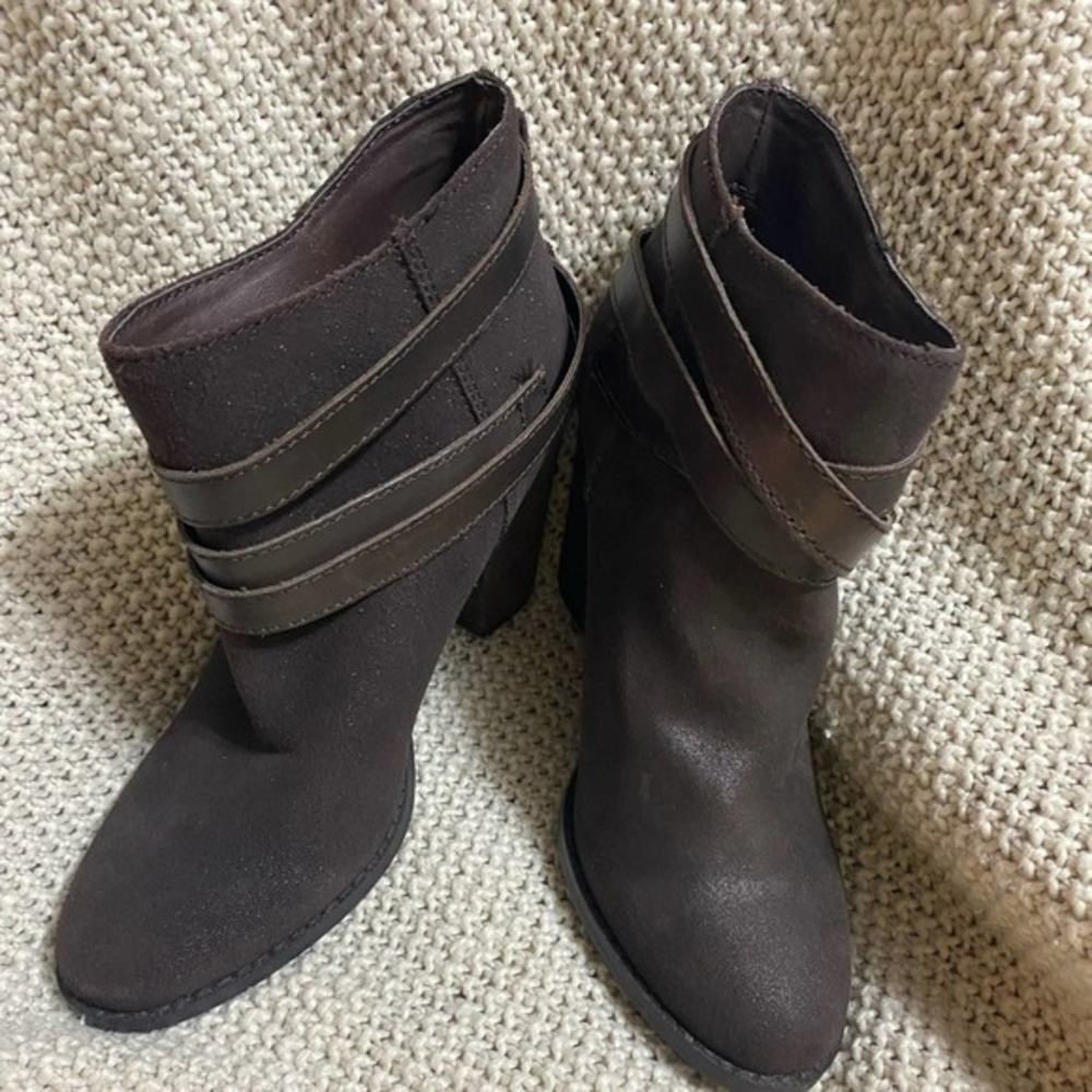 Reba Ankle Boots, Size 6